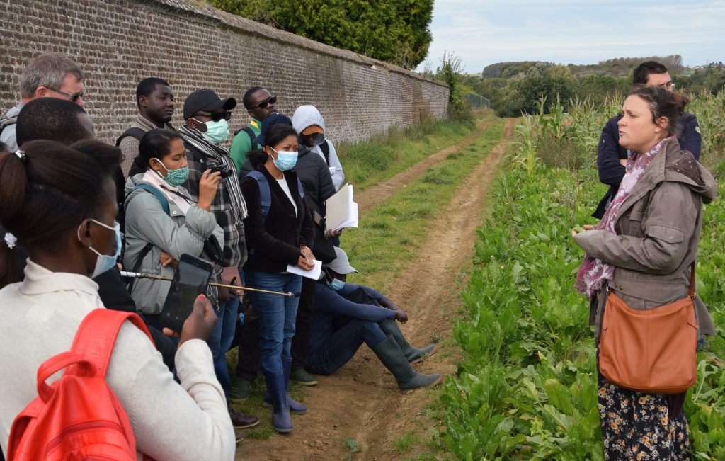 Visite_GemblouxAgroBioTech_Eclosio_StageMethodologique_AgricultureFamiliale